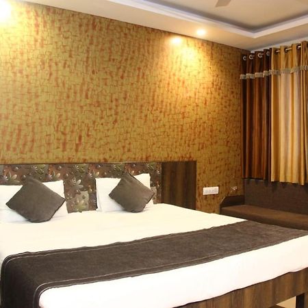 Nakshatra Hotel Bānswāra エクステリア 写真