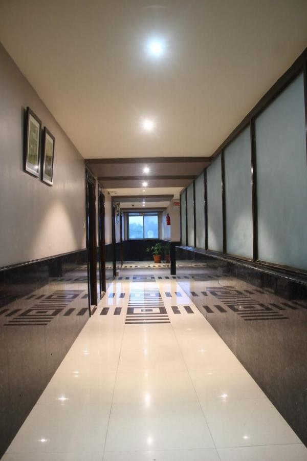 Nakshatra Hotel Bānswāra エクステリア 写真