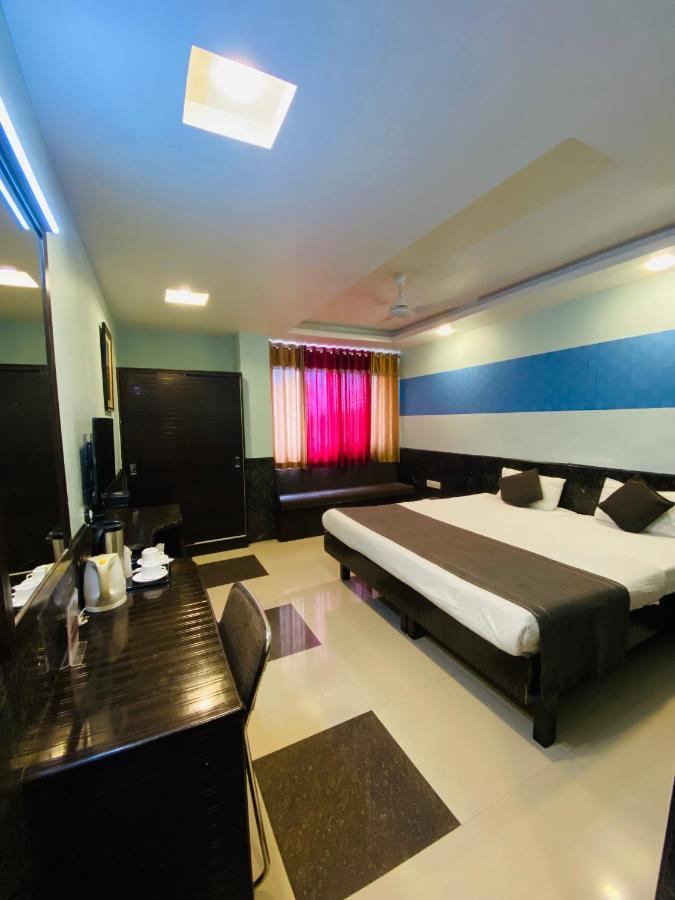 Nakshatra Hotel Bānswāra エクステリア 写真