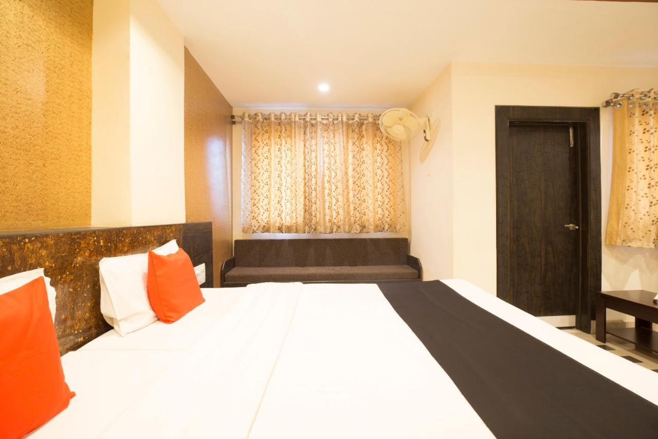Nakshatra Hotel Bānswāra エクステリア 写真